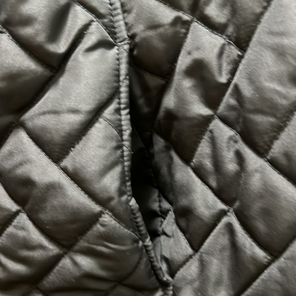 Croft & Barrow zipped vest - Picture 4 of 8